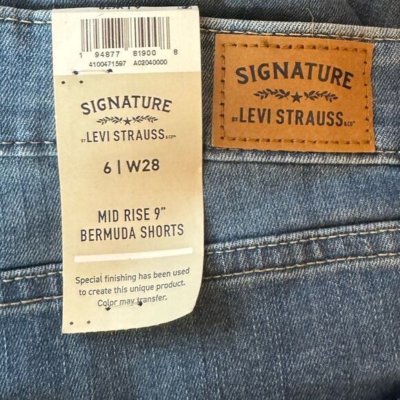 NWT Levi’s Siganture Blue Jean Shorts size 6 - Picture 3 of 7
